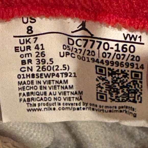 Air Jordan 4 Retro OG "Fire Red" - Picture 9 of 14